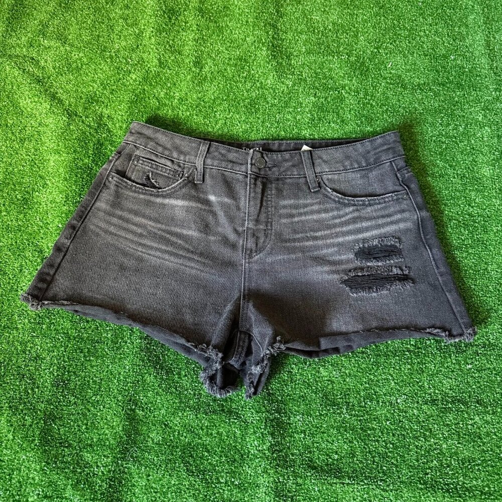 Time and Tru High Rise Distressed Raw Hem Frayed Y2K Style Jeans Shorts Size 10